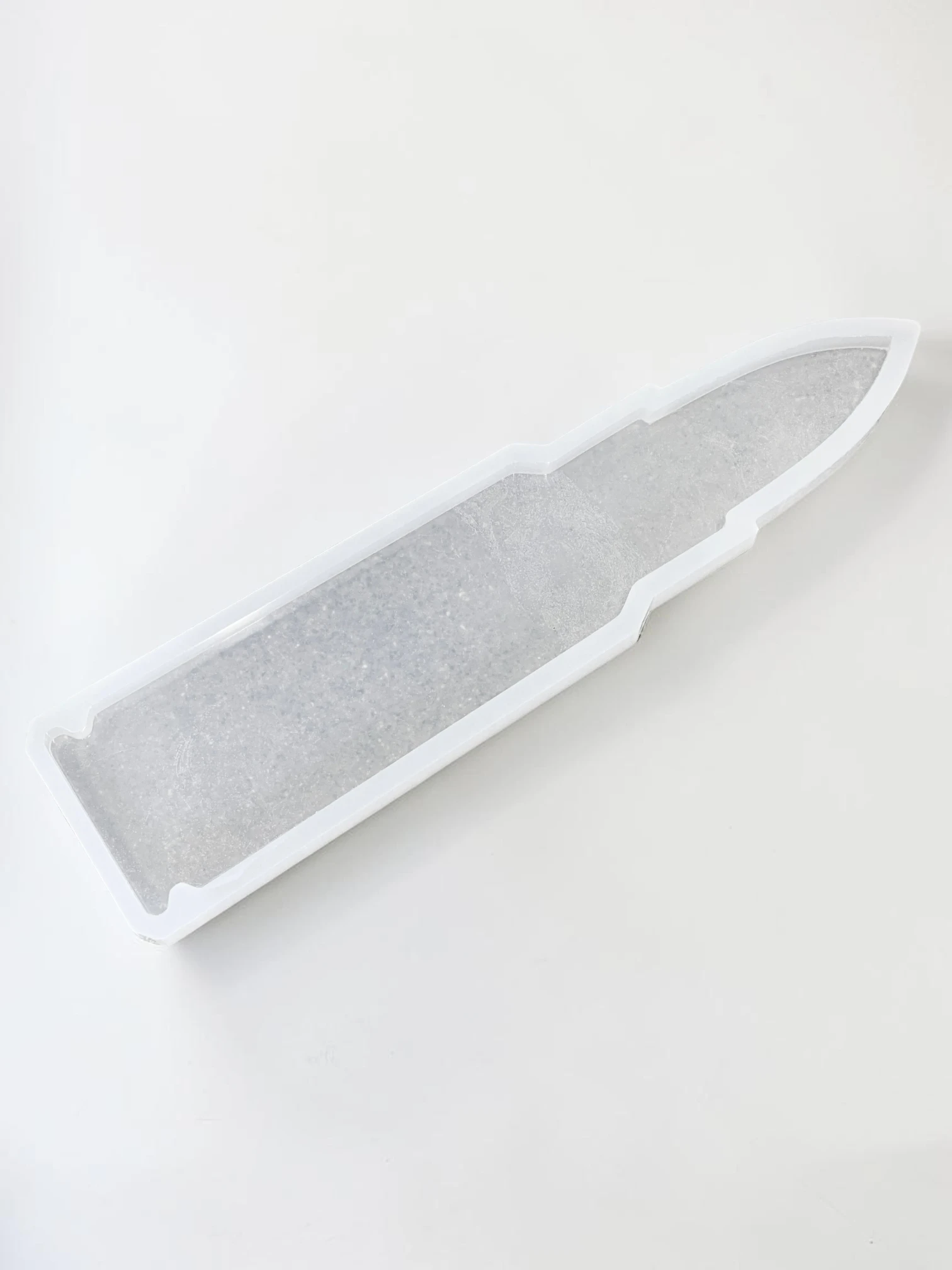 Royalchessset .308 Bullet Shape Silicone Mold Epoxy Resin Casting Large Serving Board 24 x 5.5 x 1 Inch